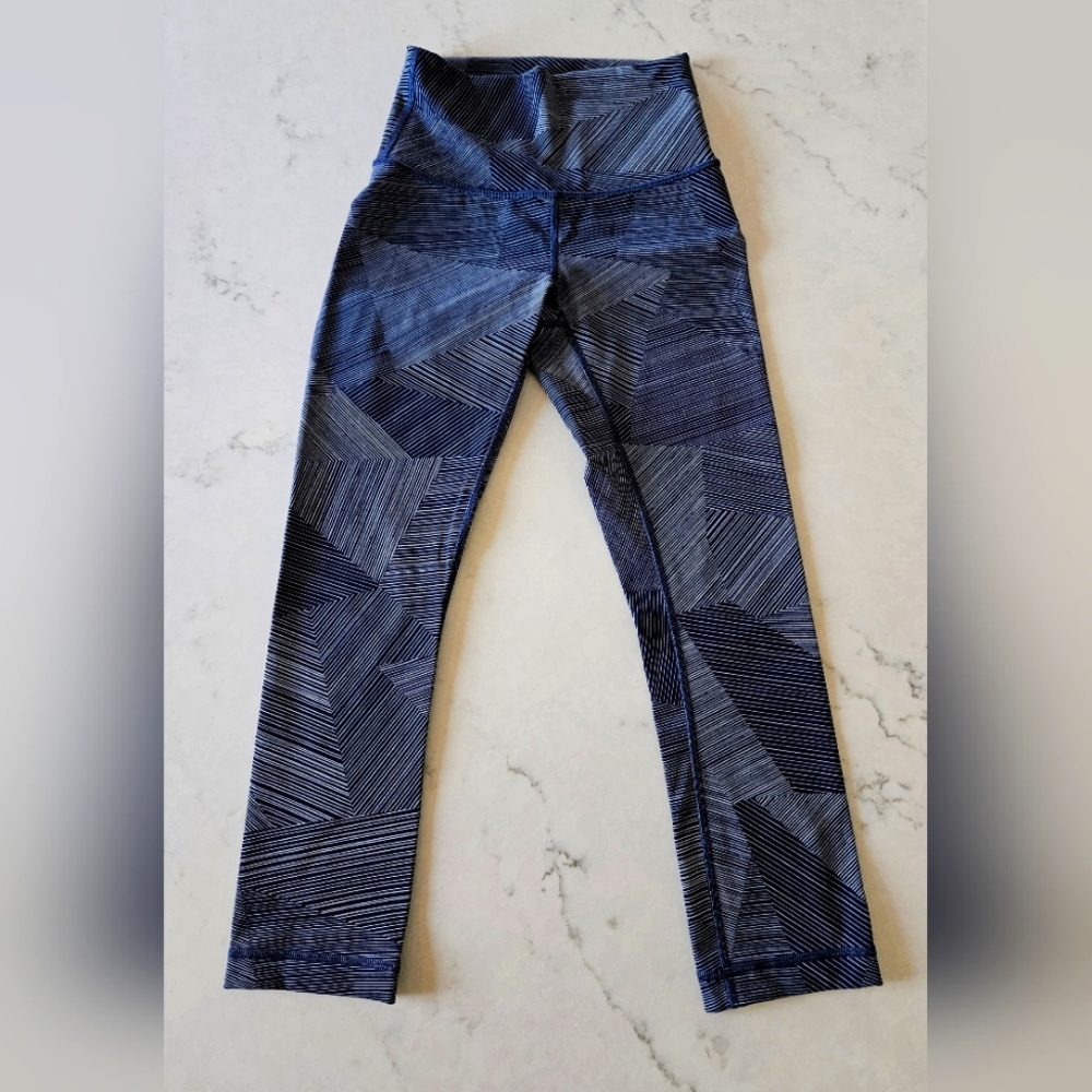 Lululemon Geomtric Patterned Capri Leggings